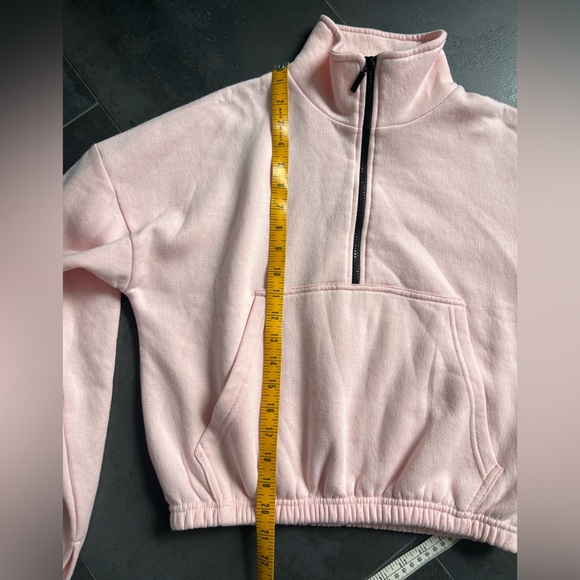 PrettyLittleThings Cropped Sweatshirt, Baby Pink, Size M - Picture 9 of 10